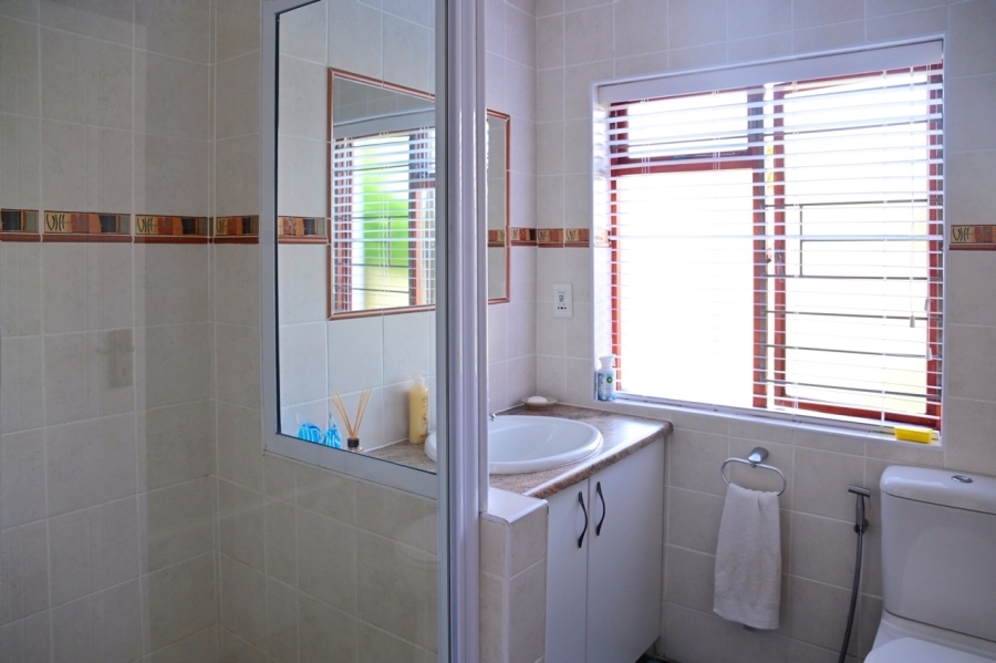 3 Bedroom Property for Sale in Sedgefield Island Village Western Cape